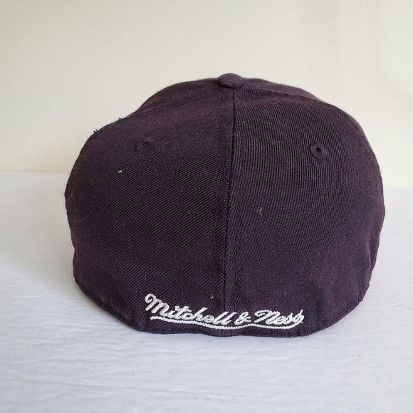 Vintage Mitchell & Ness NBA Brooklyn Nets Structured Fitted Cap Hat - Picture 5 of 9